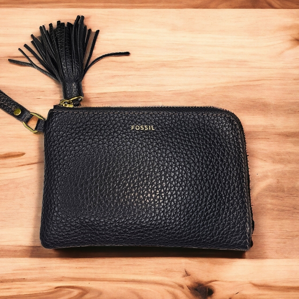 - Fossil Wristlet Wallet Pebble Genuine Leather in Black Sz Small